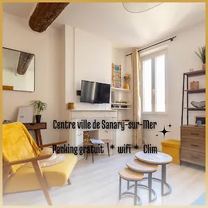 https://escapade-sanary-au-coeur-du-village-clim-parking.fr-provencehotel.com
